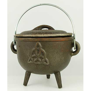 Triquetra cast iron cauldron 4 1/2"